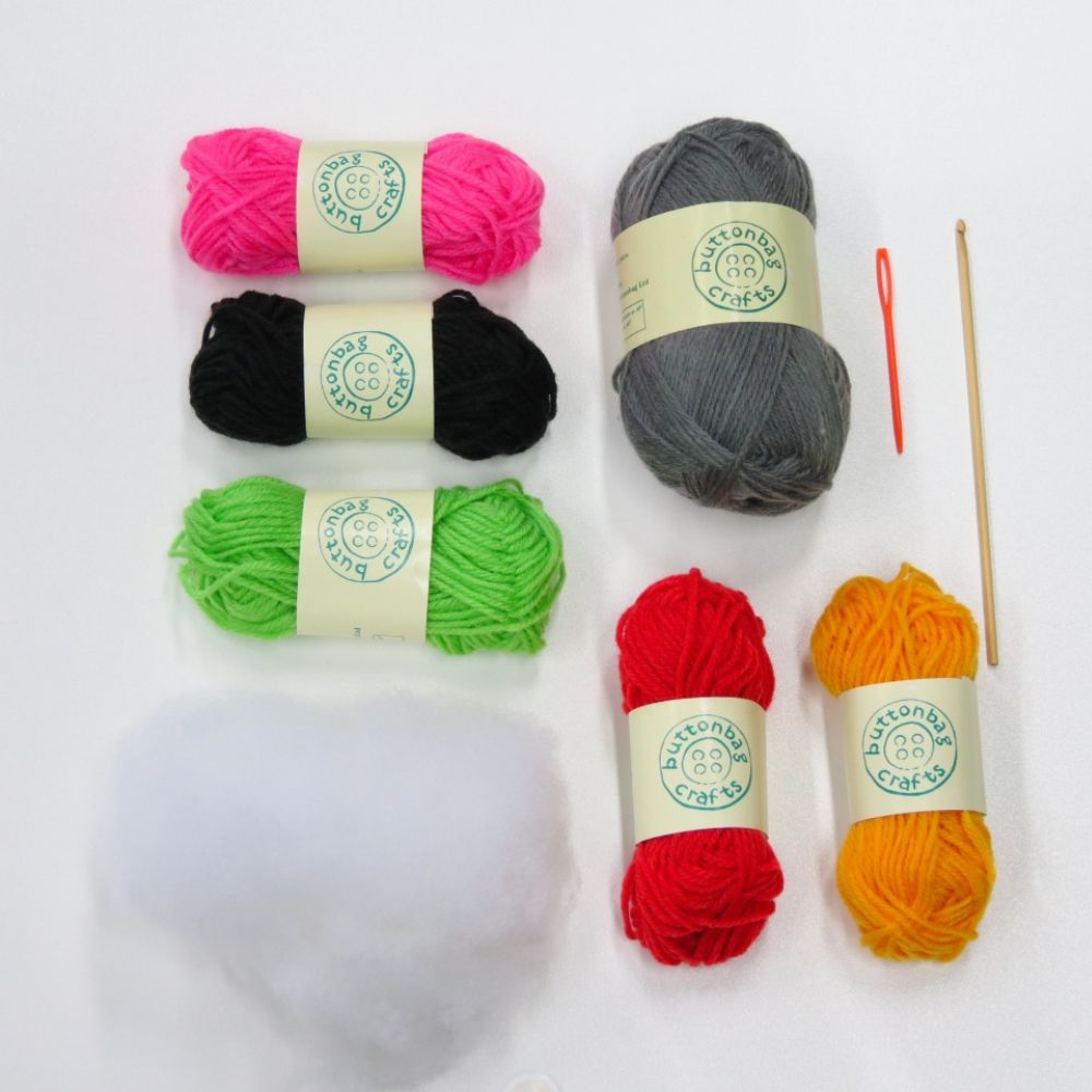 Buttonbag Crochet a Sausage Dog Kit