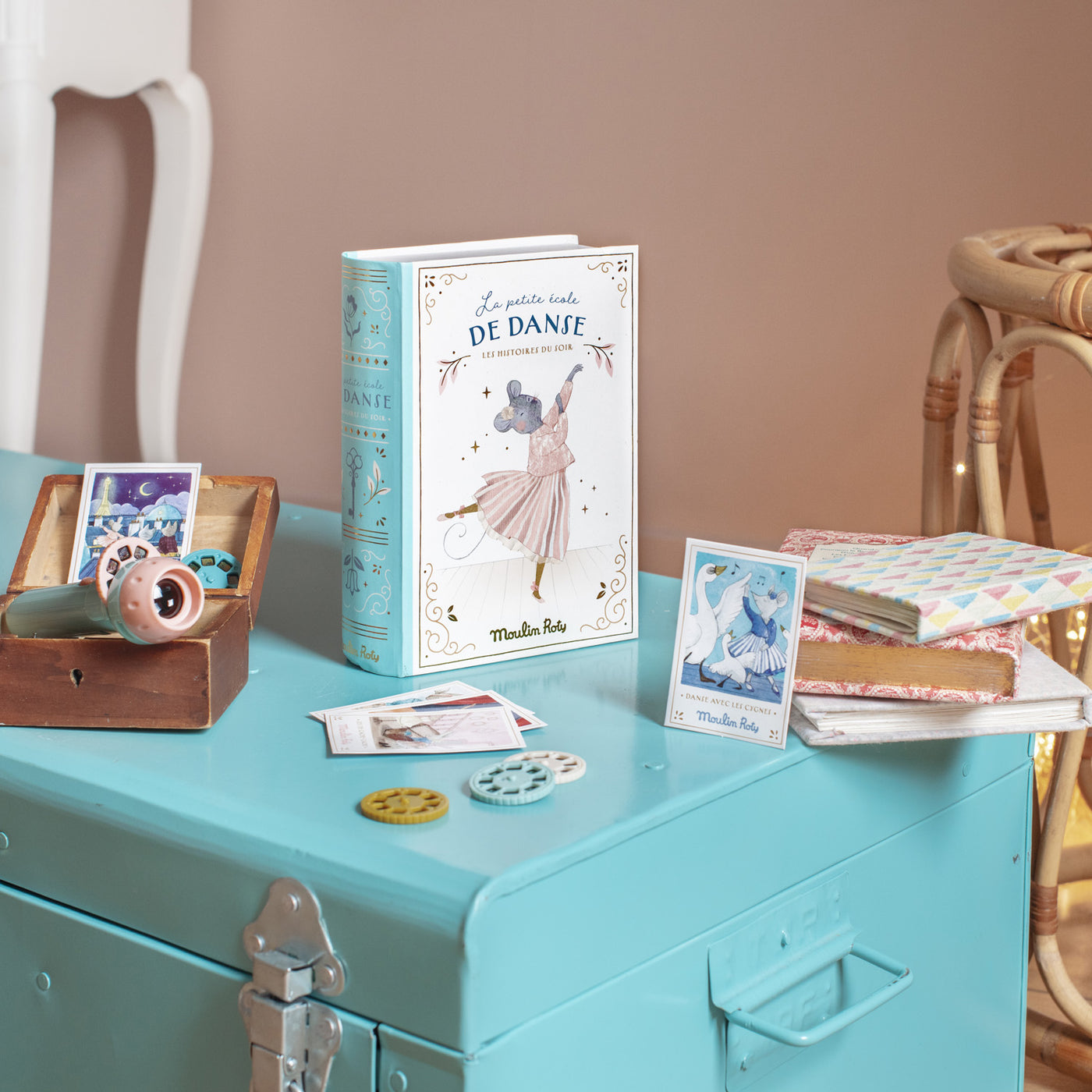 Moulin Roty The Dance School - Storybook Torch Set