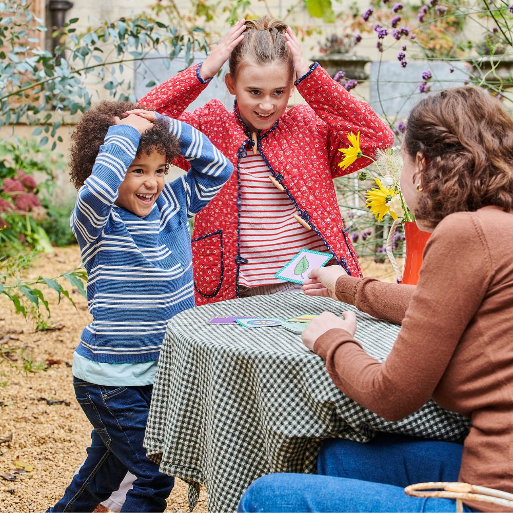 eeBoo Scavenger Hunt Game - Outdoors