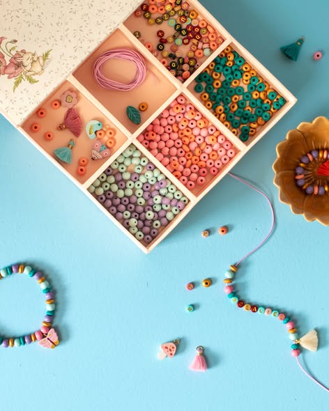 Moulin Roty Les Rosalies - Wooden Bracelet Making Set