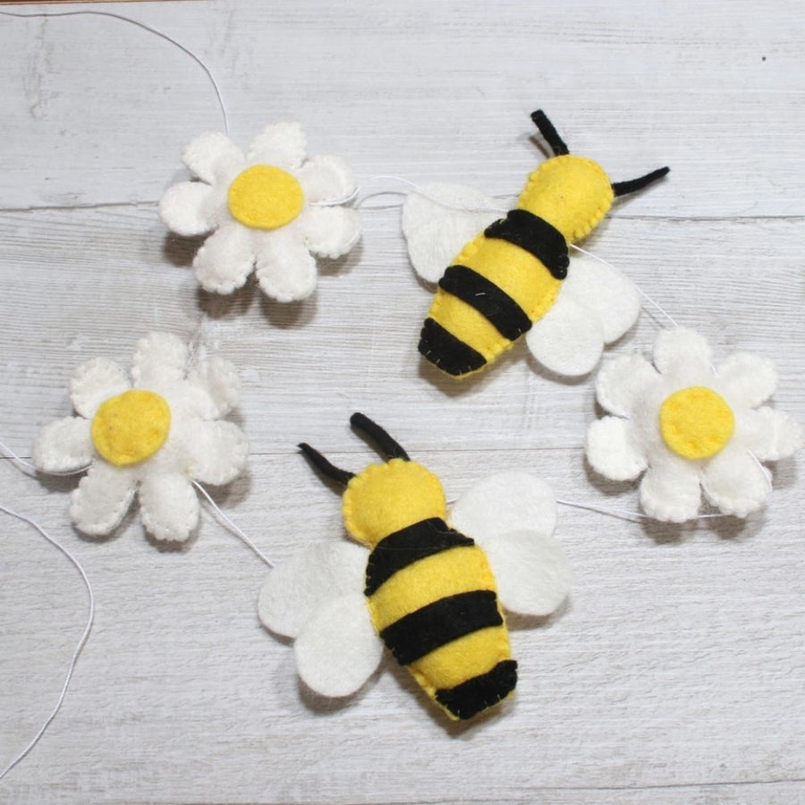 Crafty You Crafty Me Bee & Flower Felt Garland Kit