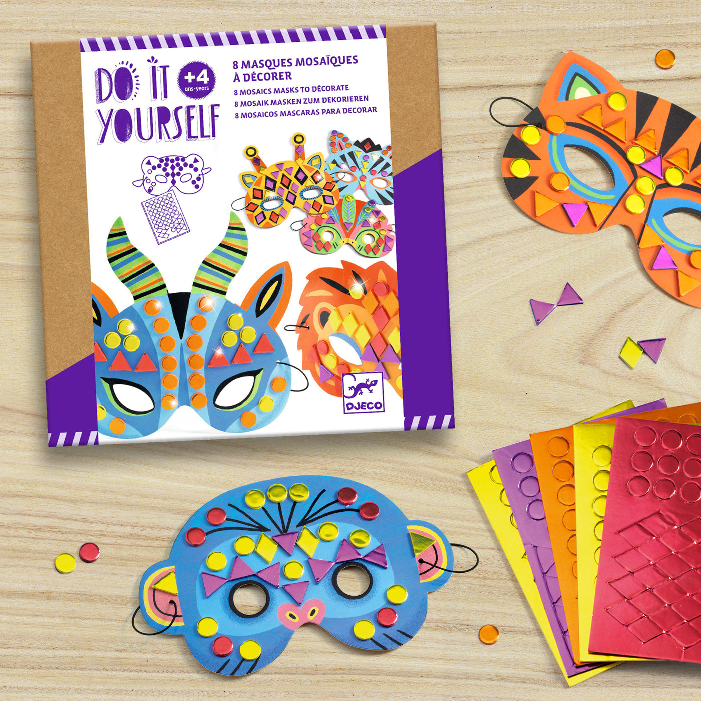 A creative kit with 8 jungle-animal-themed masks to decorate with mosaic stickers. Children pick a mask and attach the stickers by following the colour indicators.