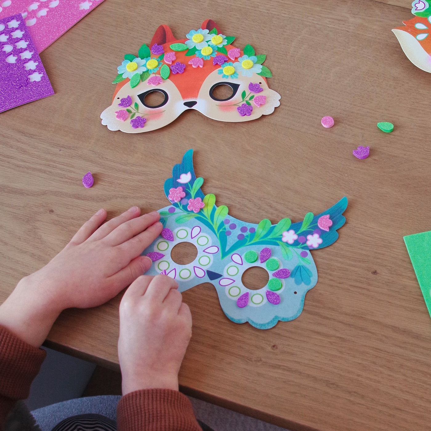 Djeco Do It Yourself - 8 Mosaic Masks to Decorate Forest Animals DJ07936