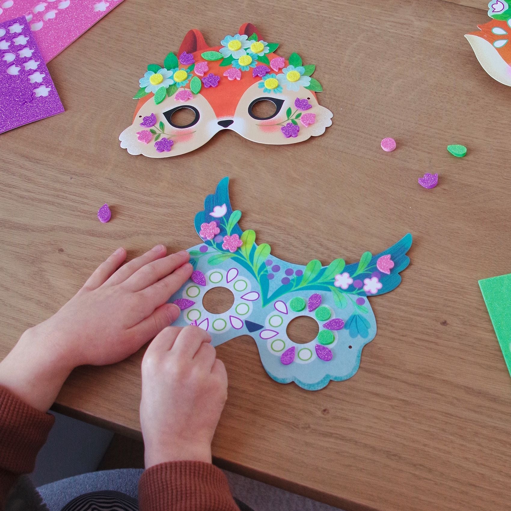 Djeco Do It Yourself - 8 Mosaic Masks to Decorate Forest Animals DJ07936