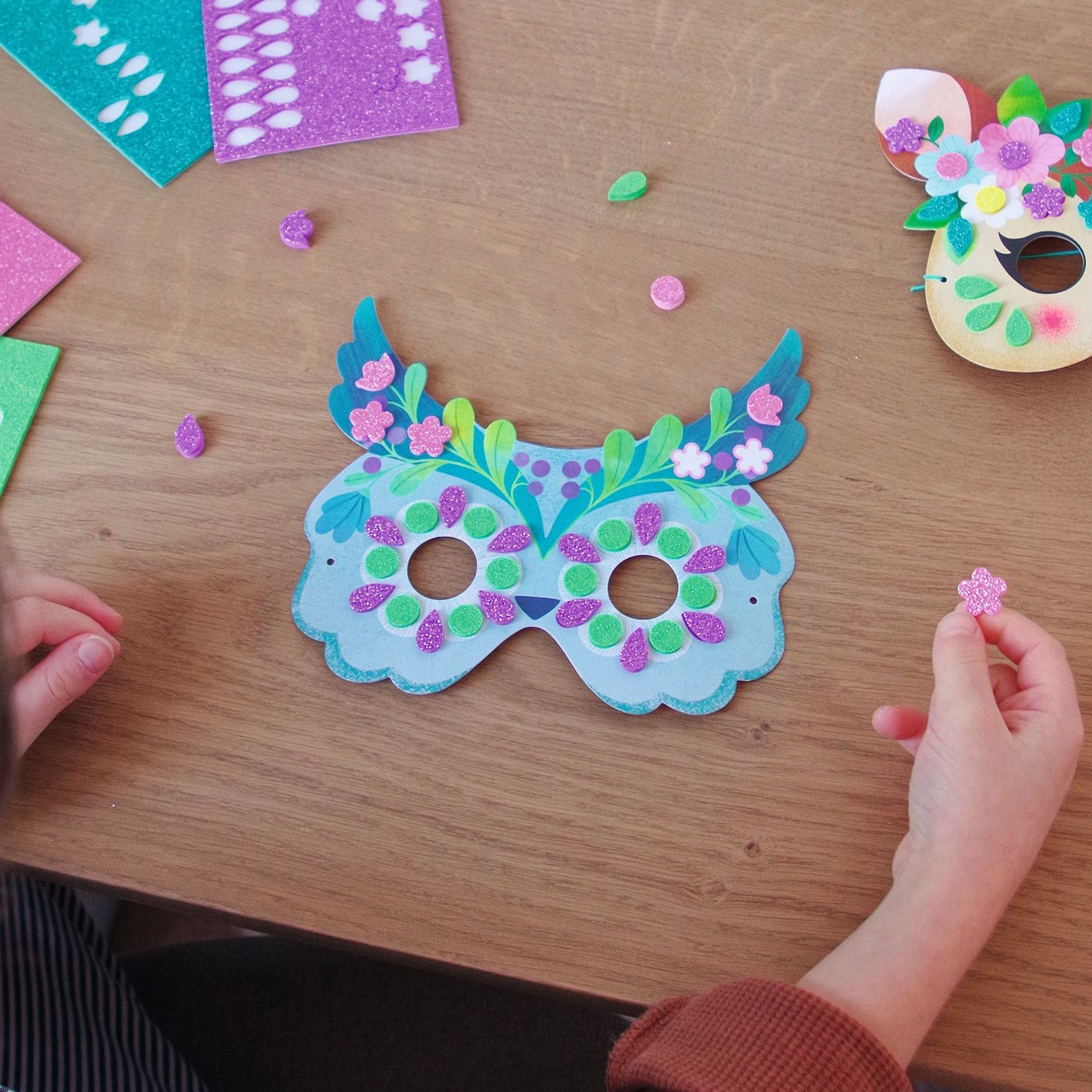 Djeco Do It Yourself - 8 Mosaic Masks to Decorate Forest Animals DJ07936