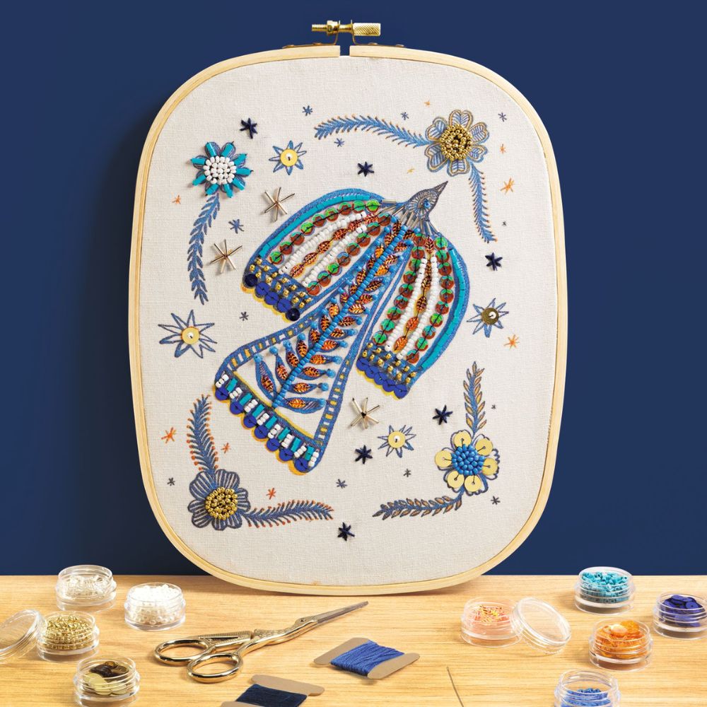 Djeco Atelier Grands Augustins - Workshop 59 Beading - Crafts4Kids