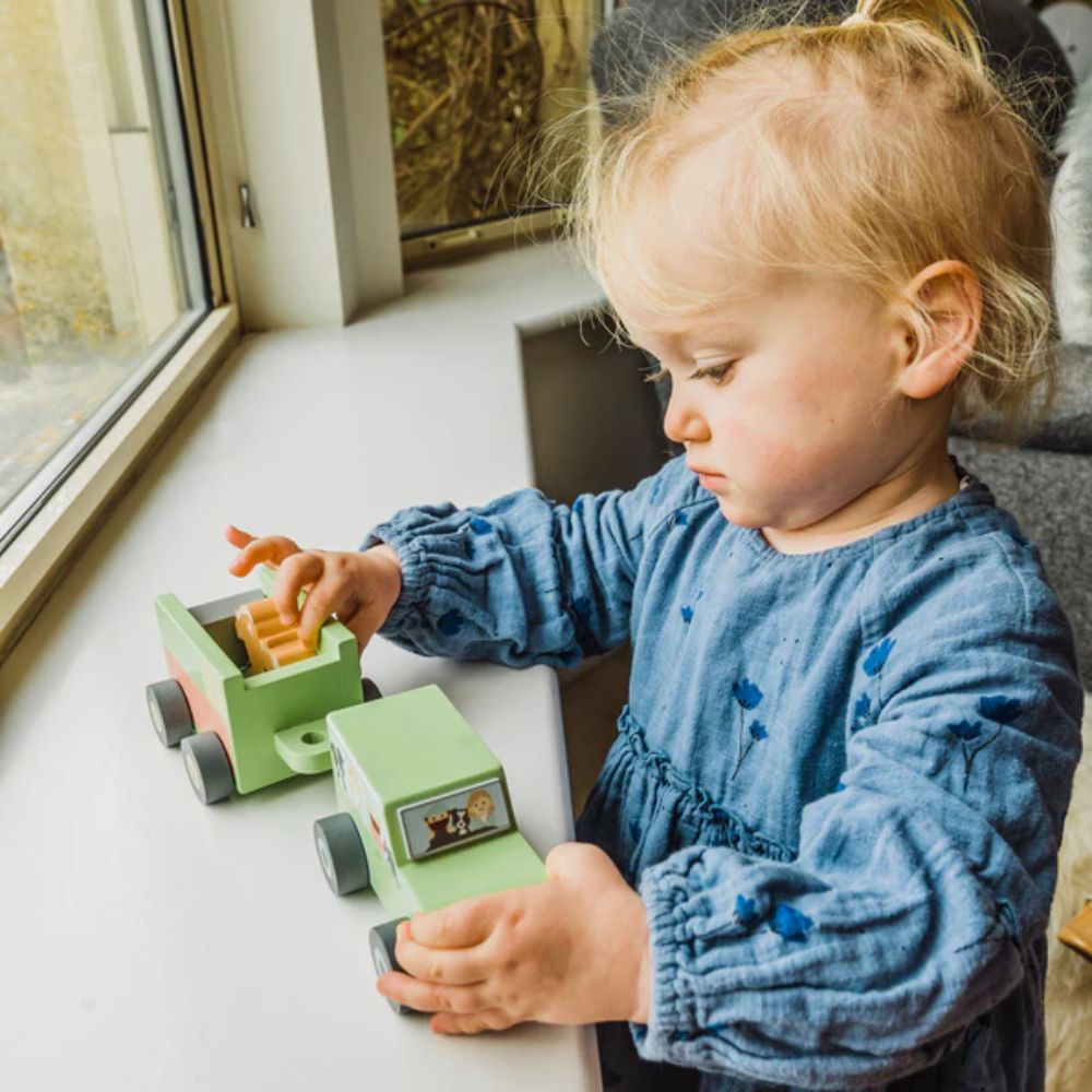 Orange Tree Toys Wooden 4x4 Horsebox