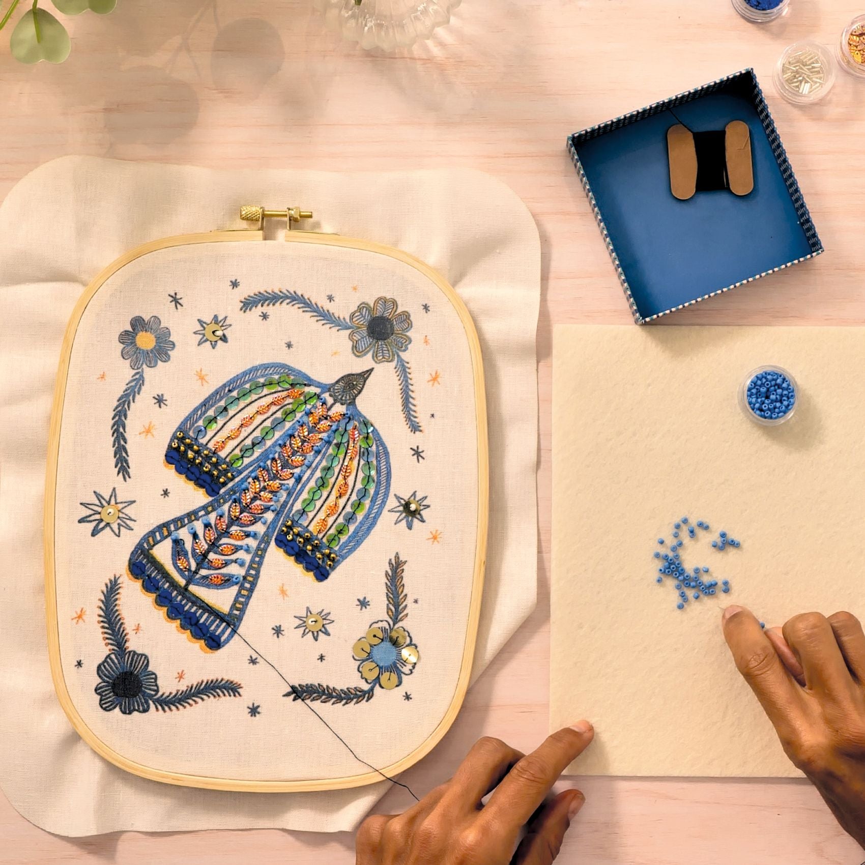Djeco Atelier Grands Augustins - Workshop 59 Beading - Crafts4Kids