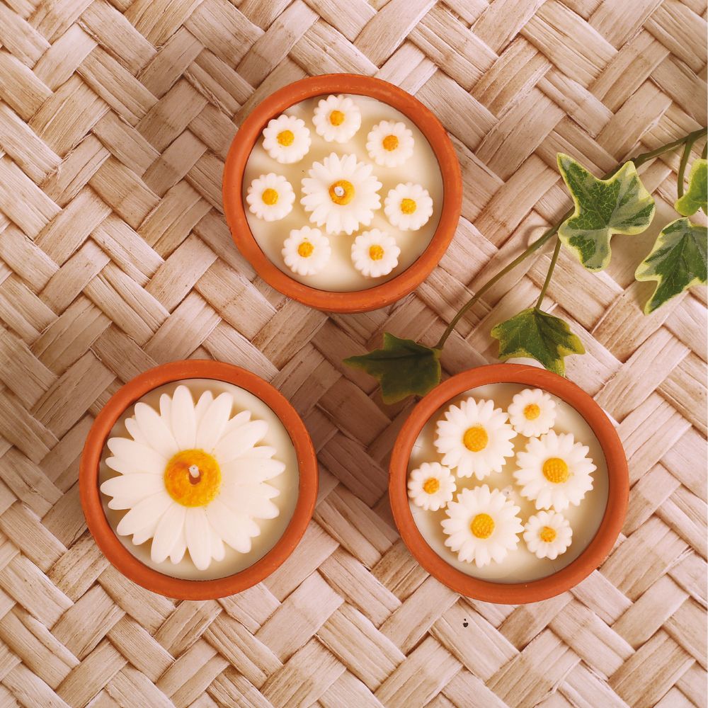 Beginners Candle Making Kit - Daisy Terracotta Pots