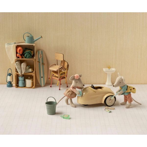 Maileg Car, Mouse in Wheat vintage metal toy car with pull string for Little Brother, Little Sister, Big Brother, Big Sister and Mum and Dad mice.