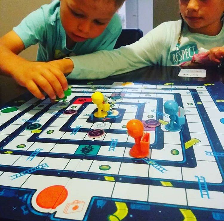 Peaceable Kingdom - Space Escape Cooperative Game - Wonky