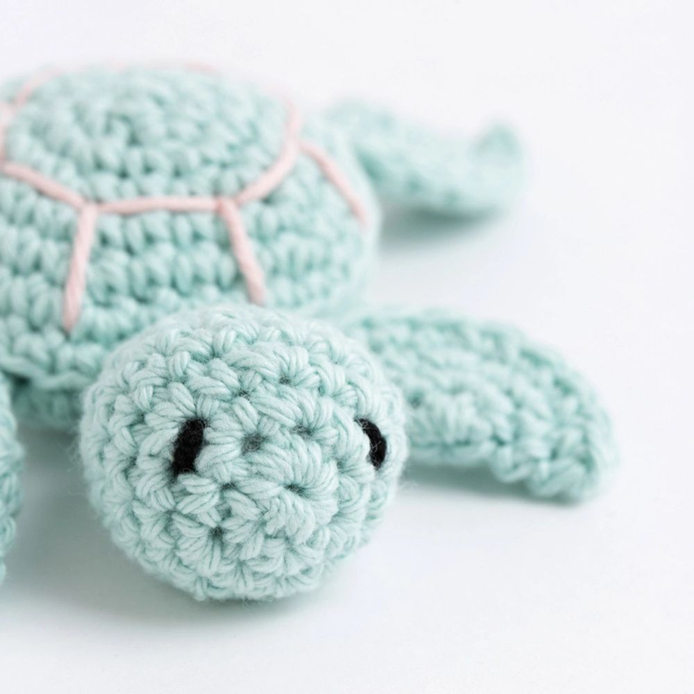 Wool Couture - My Pocket Turtle Crochet Kit