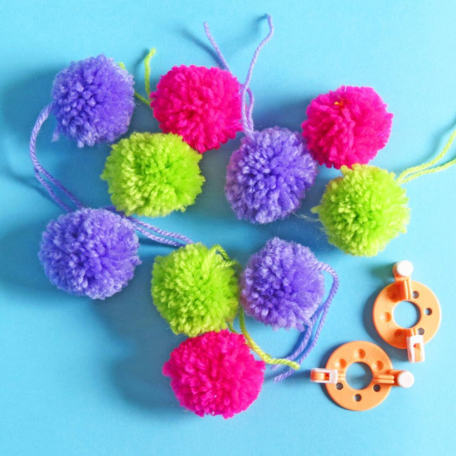 pompom scarf knitting kit