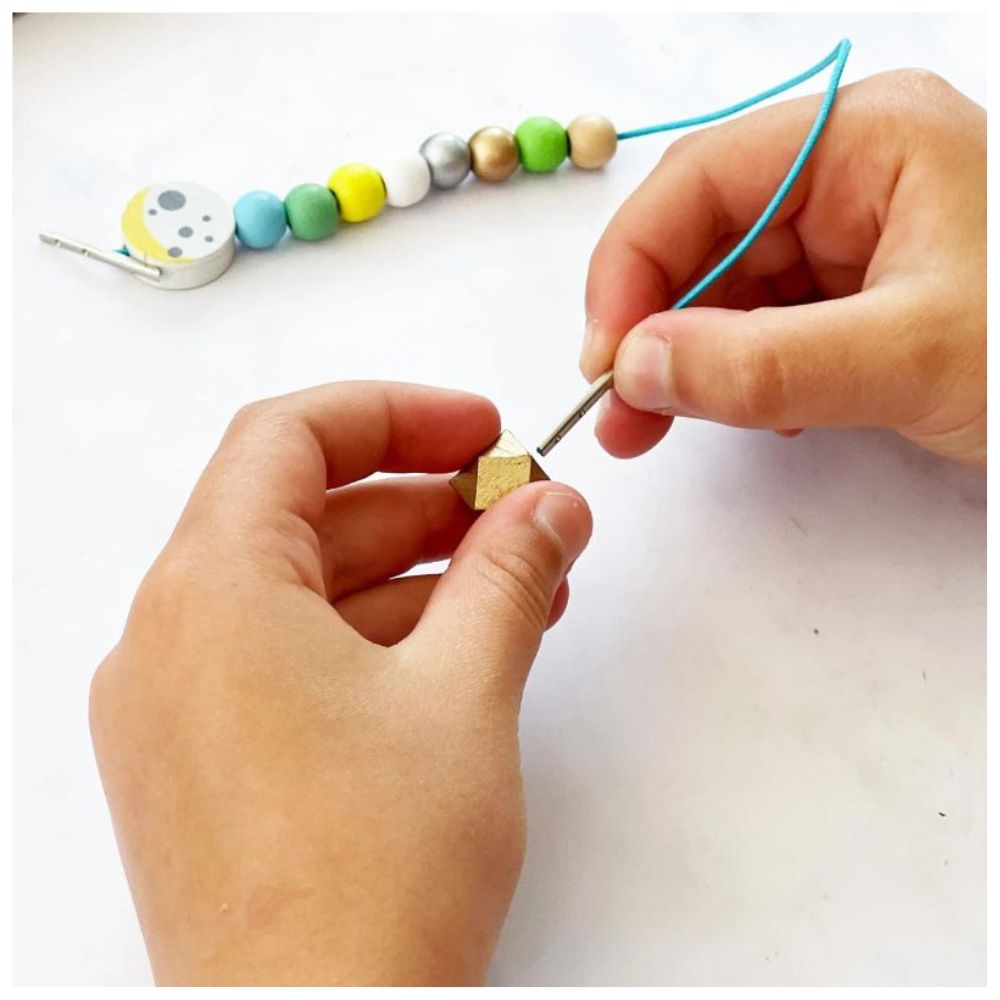 Kids bracelet making top