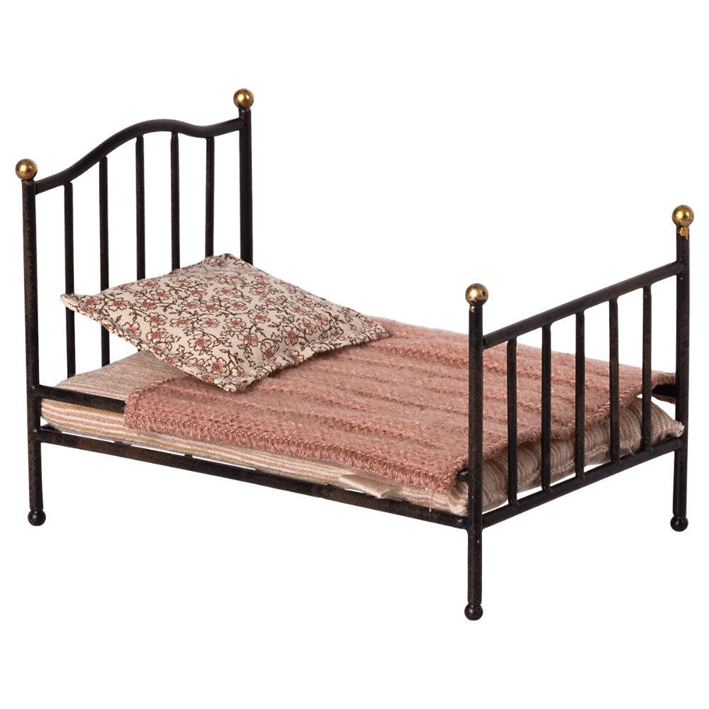 Maileg Mouse Hole Farmhouse Bedroom Set
